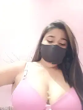 Snapshot of Simran-001 chatting on 06-05-26, 12:44 Simran-001 online show from 06-05-26, 12:44