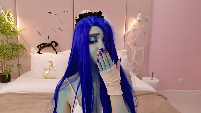 SandraTucker online show from 10-31-25, 03:07