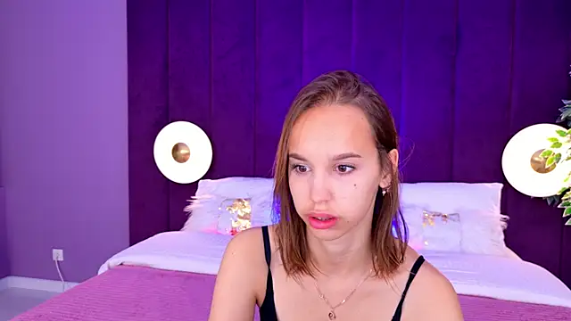 Snapshot of SandraTucker chatting on 07-05-26, 02:40 SandraTucker online show from 07-05-26, 02:40
