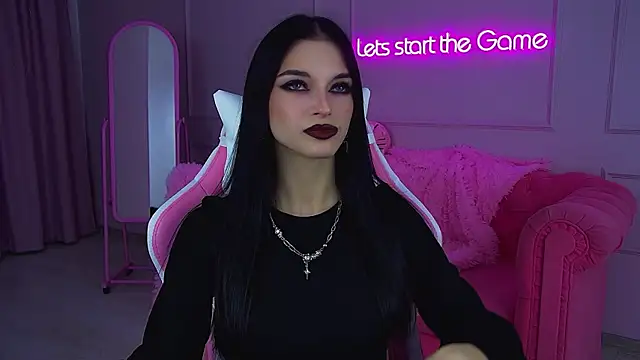 Snapshot of BeverlyMost chatting on 11-12-25, 06:08 BeverlyMost online show from 11-12-25, 06:08