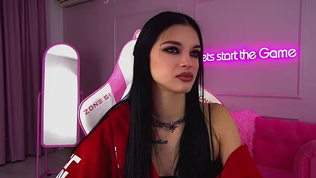 Snapshot of BeverlyMost chatting on 11-26-25, 06:31 BeverlyMost online show from 11-26-25, 06:31