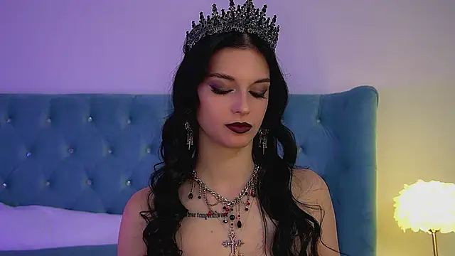Snapshot of BeverlyMost chatting on 04-24-26, 07:11 BeverlyMost online show from 04-24-26, 07:11