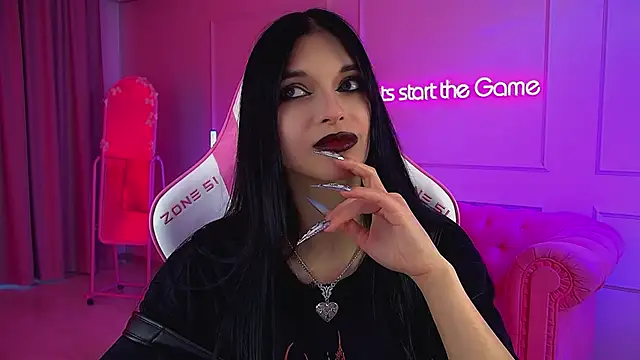 Snapshot of BeverlyMost chatting on 05-17-26, 06:44 BeverlyMost online show from 05-17-26, 06:44