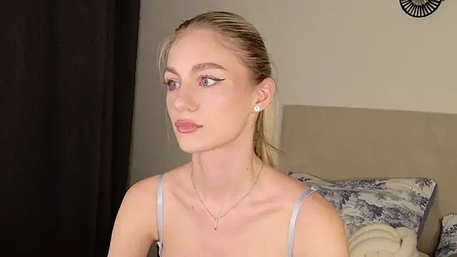 Snapshot of GabriellaOlsen chatting on 02-04-26, 04:35 GabriellaOlsen online show from 02-04-26, 04:35