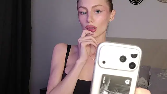 GabriellaOlsen online show from 06-03-26, 04:12