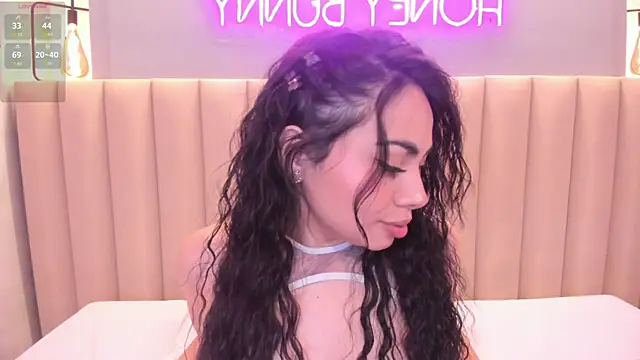 Naomymonroe  online show from 11-25-25, 09:48