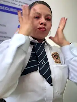 Snapshot of Ariana-07 chatting on 11-07-25, 01:44 Ariana-07 online show from 11-07-25, 01:44