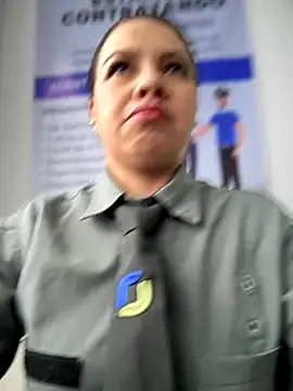 Snapshot of Ariana-07 chatting on 11-19-25, 01:11 Ariana-07 online show from 11-19-25, 01:11