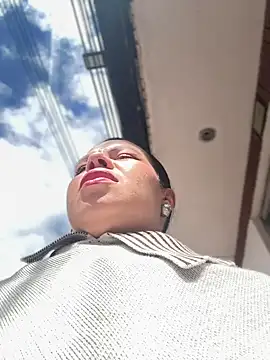 Snapshot of Ariana-07 chatting on 11-25-25, 03:23 Ariana-07 online show from 11-25-25, 03:23