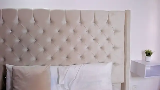 Snapshot of bella_bloomg chatting on 03-14-25, 10:38 bella bloomg online show from 03-14-25, 10:38