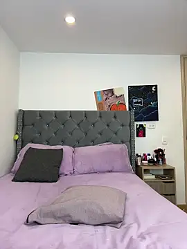 KarlaWild online show from 11-11-25, 10:32