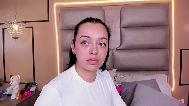 CAYLINCOLLINS online show from 04-10-26, 03:01