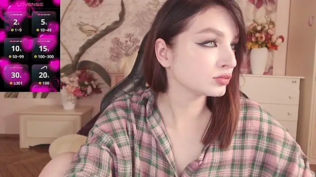 BritneyBarker online show from 11-21-25, 09:24