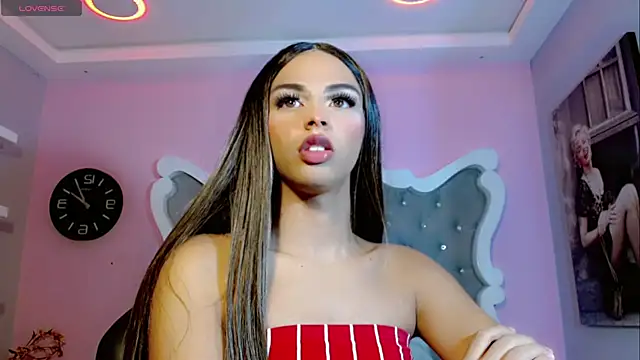 Snapshot of CamiiGarcia chatting on 03-07-25, 02:34 CamiiGarcia online show from 03-07-25, 02:34