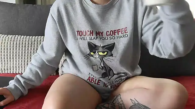 Snapshot of bunnyfox420 chatting on 05-09-26, 02:44 bunnyfox420 online show from 05-09-26, 02:44