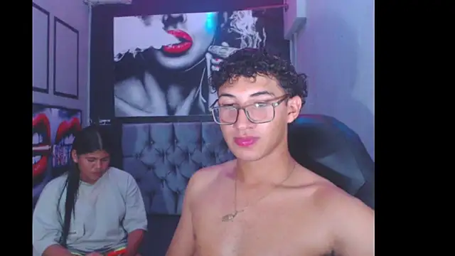 Snapshot of jordi_and_mia chatting on 01-22-25, 06:10 jordi and mia online show from 01-22-25, 06:10