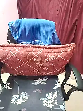 Snapshot of Khushi-Star chatting on 02-05-25, 03:45 Khushi-Star online show from 02-05-25, 03:45