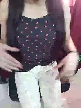 Snapshot of Khushi-Star chatting on 02-06-25, 09:11 Khushi-Star online show from 02-06-25, 09:11