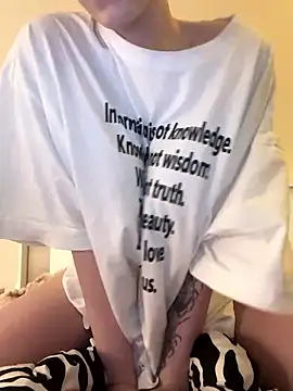 Molli Luv online show from 10-21-25, 03:24