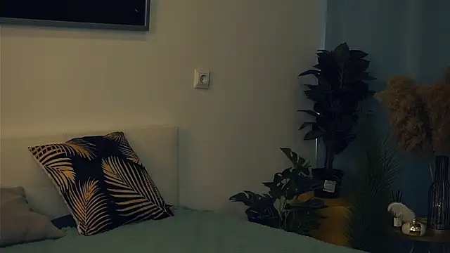 Snapshot of VeronaCritchlow chatting on 02-21-25, 11:44 VeronaCritchlow online show from 02-21-25, 11:44