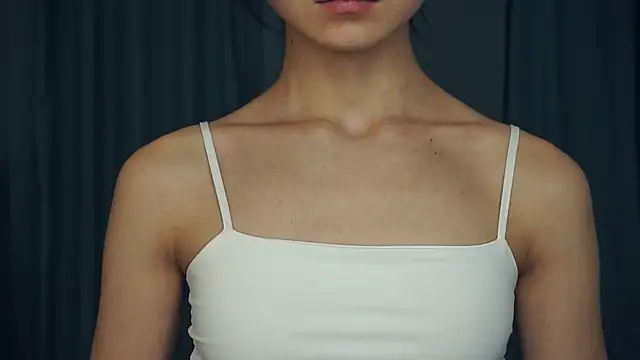 Snapshot of VeronaCritchlow chatting on 03-05-25, 07:38 VeronaCritchlow online show from 03-05-25, 07:38