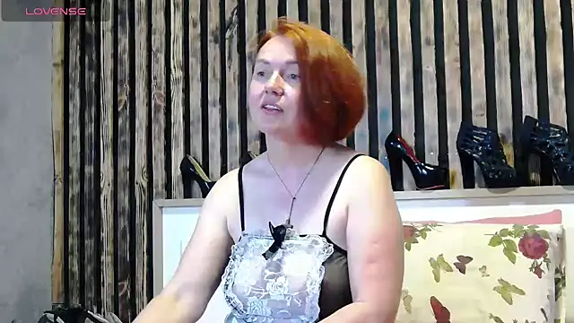 Snapshot of Alis_Lovi chatting on 05-18-26, 10:43 Alis Lovi online show from 05-18-26, 10:43