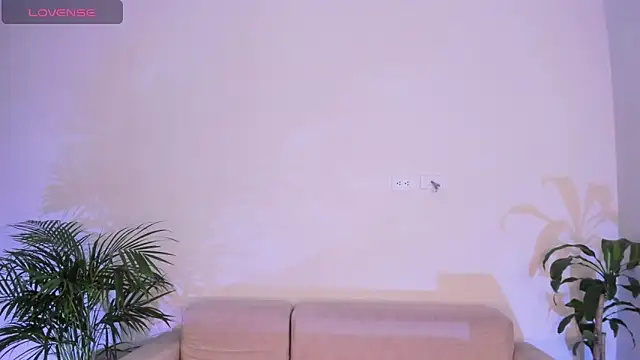 Hannah Jonhson online show from 12-03-25, 03:58