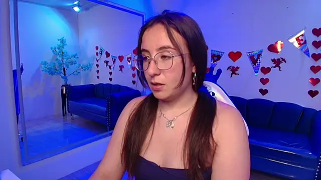 Lilyy evans online show from 02-16-25, 05:37