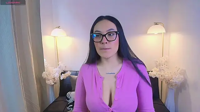 Victoria Collinns online show from 04-20-26, 04:32