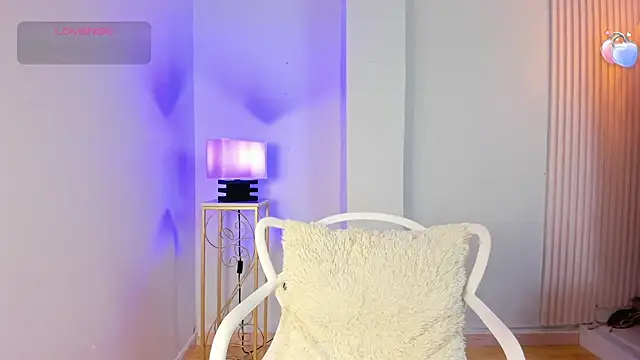 Snapshot of alana_rossetti chatting on 07-15-26, 07:08 alana rossetti online show from 07-15-26, 07:08