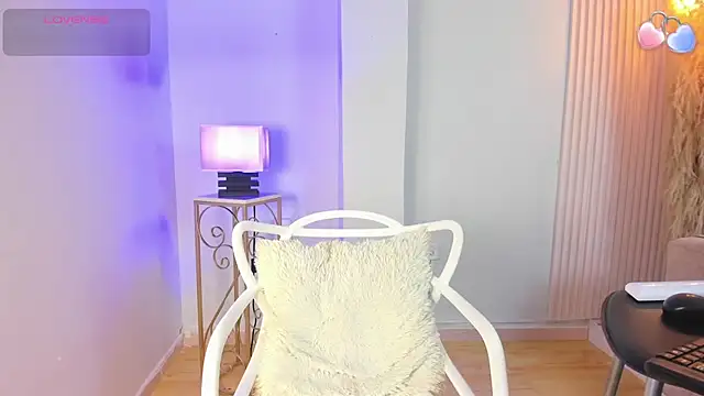 Snapshot of alana_rossetti chatting on 07-22-26, 12:19 alana rossetti online show from 07-22-26, 12:19