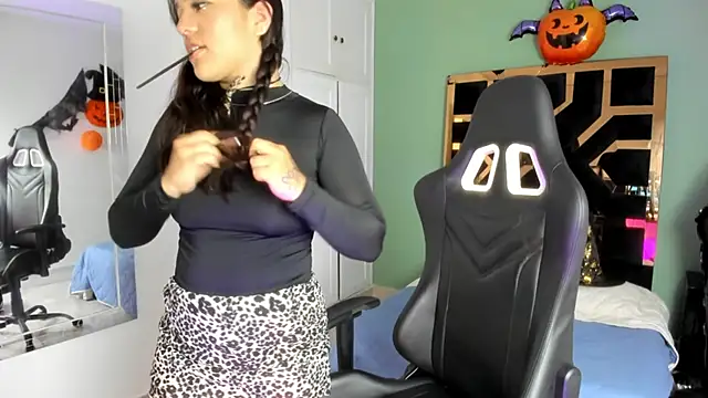 Billie Jhonson  online show from 10-16-25, 07:15