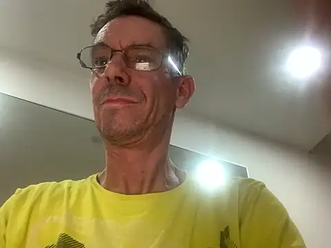 Snapshot of Kenhornu chatting on 02-21-26, 07:15 Kenhornu online show from 02-21-26, 07:15