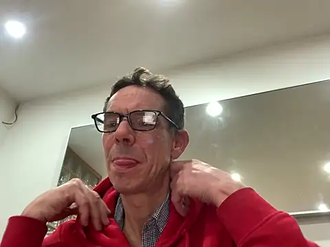 Snapshot of Kenhornu chatting on 03-26-26, 02:50 Kenhornu online show from 03-26-26, 02:50