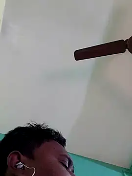 Snapshot of kingg4545 chatting on 02-14-25, 03:43 kingg4545 online show from 02-14-25, 03:43