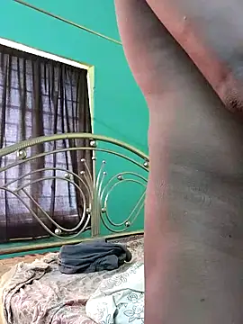 Snapshot of kingg4545 chatting on 10-01-25, 03:45 kingg4545 online show from 10-01-25, 03:45