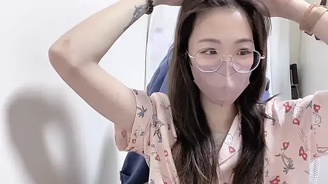 Chu1314 online show from 11-29-25, 03:37