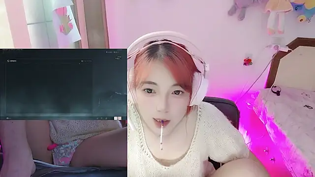 Snapshot of Song_99 chatting on 06-19-26, 04:22 Song 99 online show from 06-19-26, 04:22