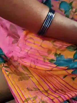 Snapshot of laxmitelugu78 chatting on 01-29-25, 03:54 laxmitelugu78 online show from 01-29-25, 03:54