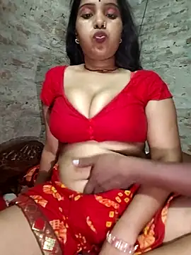 Snapshot of Simrandeshipp chatting on 05-15-26, 04:47 Simrandeshipp online show from 05-15-26, 04:47