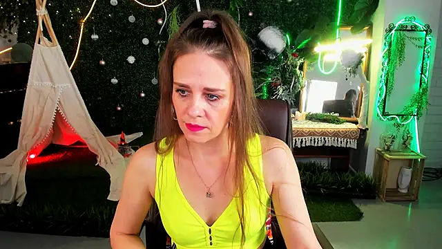 EmiliaBedy online show from 03-25-26, 09:15