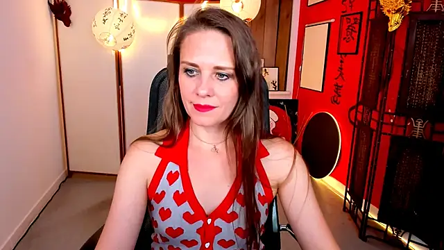 Snapshot of EmiliaBedy chatting on 07-10-26, 09:01 EmiliaBedy online show from 07-10-26, 09:01