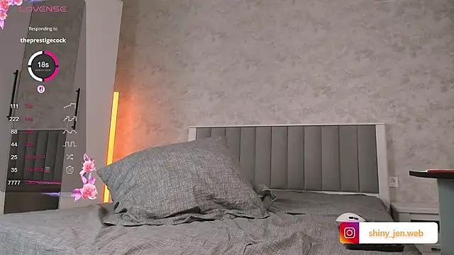 Snapshot of Shiny_Jennifer chatting on 02-20-26, 05:02 Shiny Jennifer online show from 02-20-26, 05:02