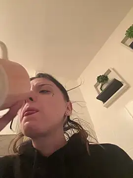 bunnythetailor online show from 02-16-25, 11:37