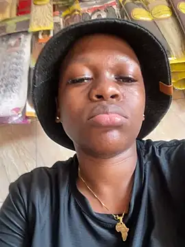 Boneca25 online show from 02-24-25, 02:04