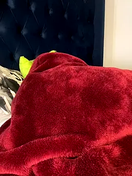 Boneca25 online show from 10-18-25, 06:37