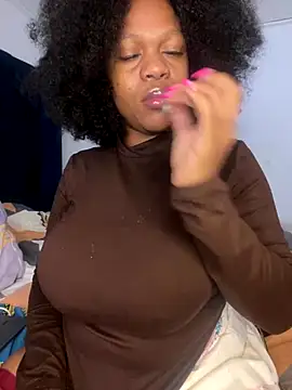 Boneca25 online show from 10-22-25, 06:02