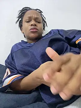 Snapshot of Boneca25 chatting on 03-11-26, 07:42 Boneca25 online show from 03-11-26, 07:42