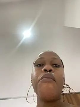 Snapshot of Boneca25 chatting on 03-25-26, 07:53 Boneca25 online show from 03-25-26, 07:53