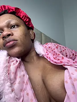 Snapshot of Boneca25 chatting on 04-13-26, 07:58 Boneca25 online show from 04-13-26, 07:58